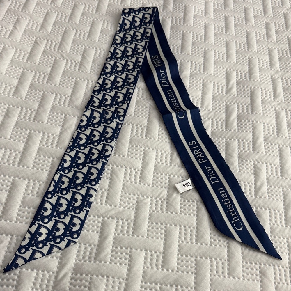 100% Handmade Silk Twilly